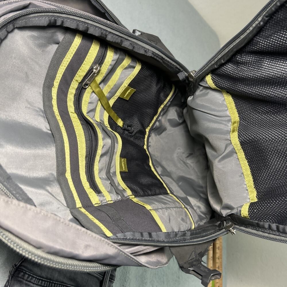 The North Face Router Transit Large 41 L Backpack School Hiking Travel Camping - Picture 8 of 16